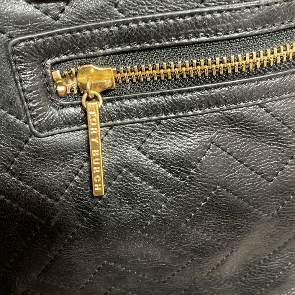 TORY BURCH LEATHER BUCKET BAG - Picture 5 of 6